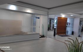 LOFT com garagem e piscina Prédio frente MAR
